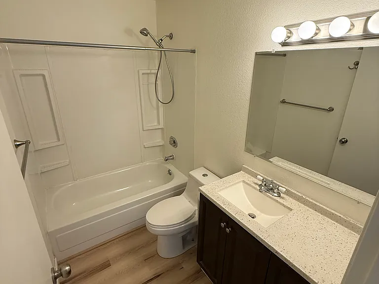 8531 Golden St #3 — Photo 6