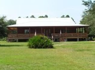 75 Simmons Ct, Panacea, FL 32346