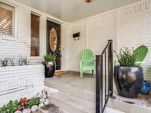 3rd image of 7528 Wentwood Dr