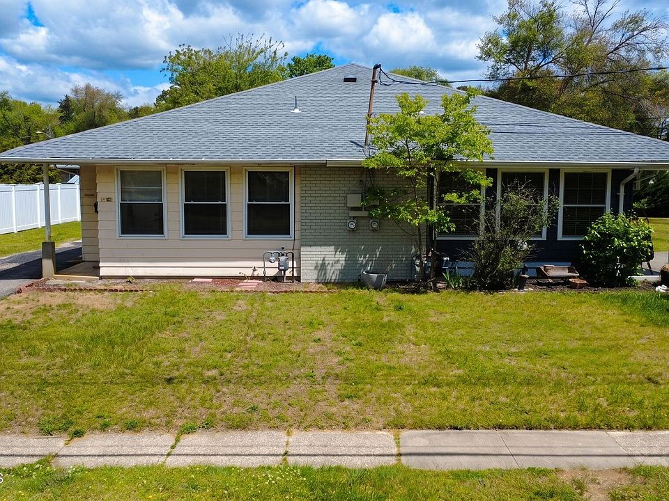 1st image of 2240 Yorktowne Boulevard
