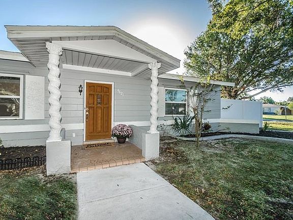 4th image of 4621 61st Ln N