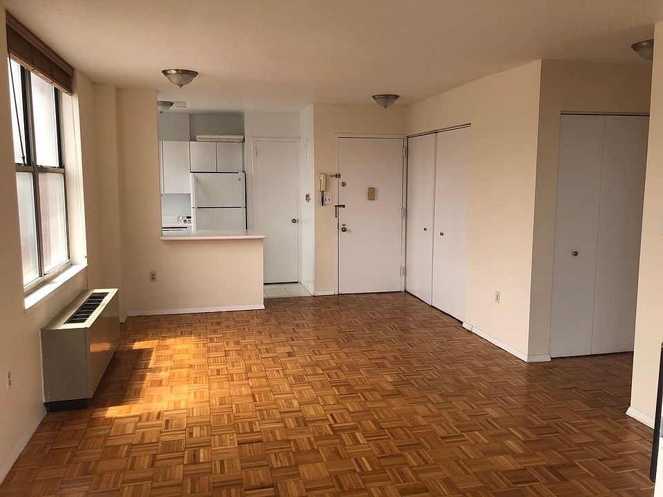 1st image of 520 W 112th St APT 10B