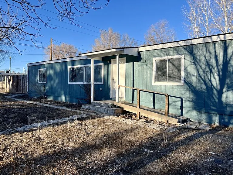 1006 Cedar St — Photo 1