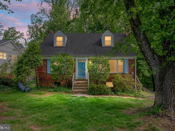 6510 Oakwood Dr, Falls Church, VA 22041