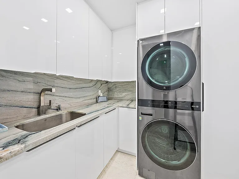 2070 N Ocean Blvd #Penthouse 4 — Photo 37