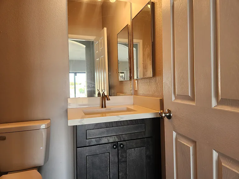 7415 S 15th Dr — Photo 8