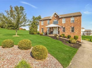 162 Cedar Ridge Dr, Monaca, PA 15061