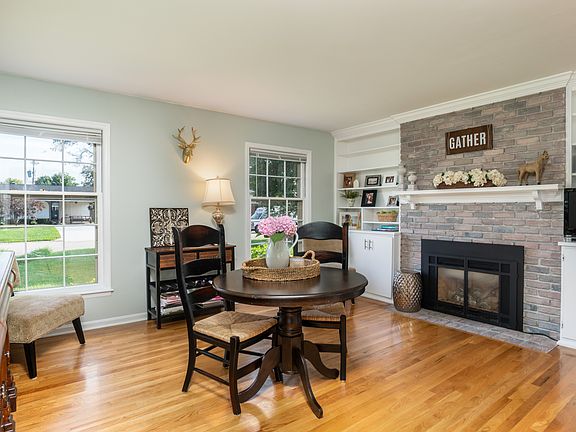 5th image of 416 Wesleyan Pl
