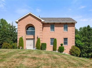 222 Larue Dr, Coraopolis, PA