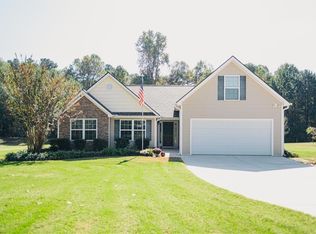 906 Downing Dr, Bethlehem, GA 30620