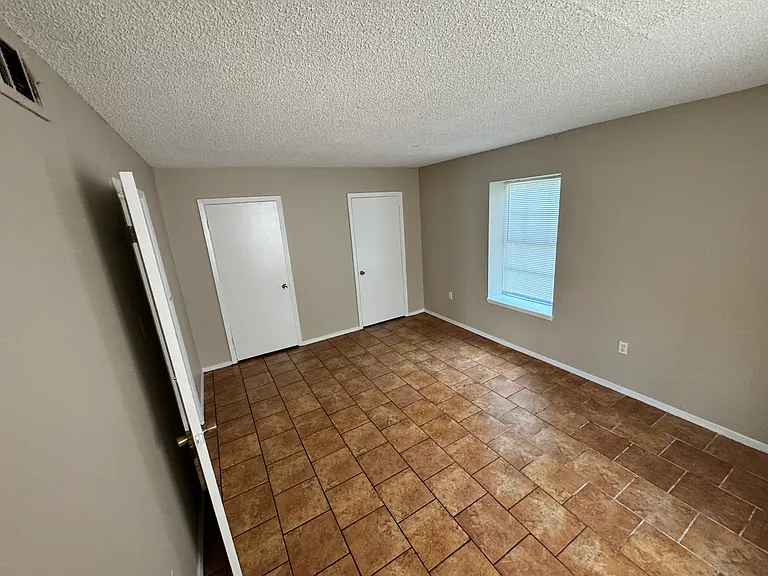 680 Sharp Ln #207 — Photo 4