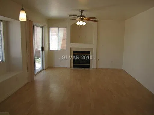 3 bed, 1637 sqft, $2,075 — Photo 2