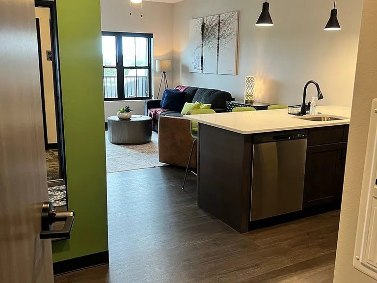 151 Lofts — Photo 139