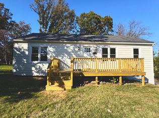 913 Skymont Rd, Staunton, VA 24401