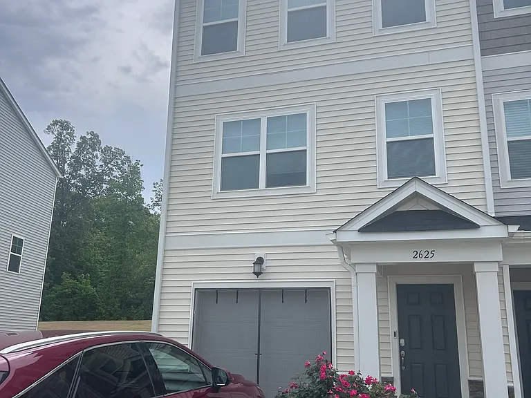 2625 Chert Ln — Photo 2
