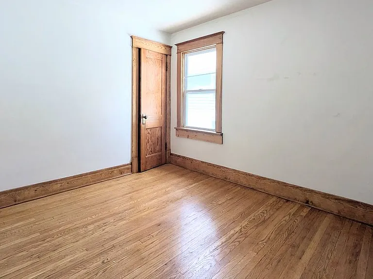 47 Bridgeman St #UPPER — Photo 5