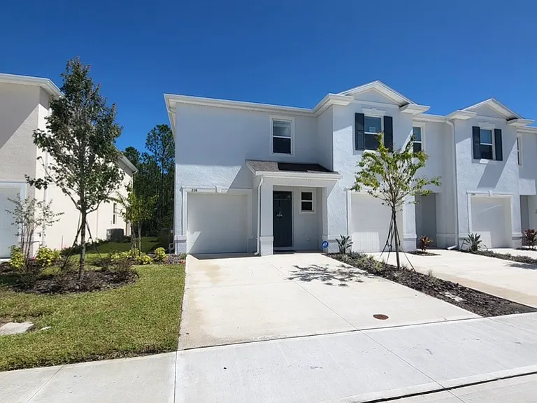 208 Reena Dr — Photo 1