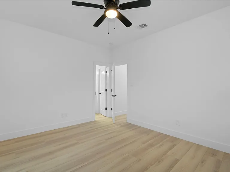 8410 Sunnyhill St — Photo 20