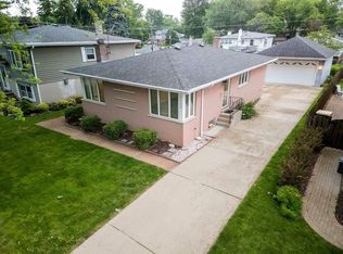 1123 S Ridge Ave, Arlington Heights, IL 60005