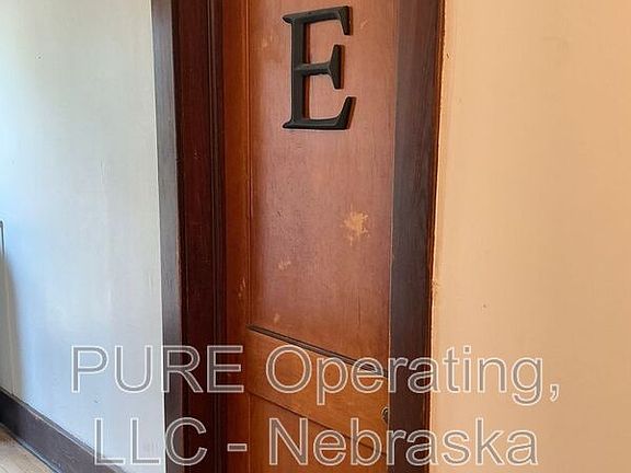 3rd image of 120 N 6th St APT E