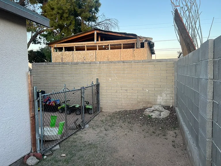 113 W Corona Rd #2 — Photo 6
