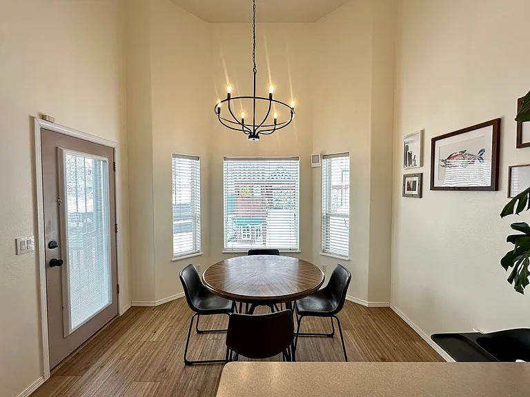 6725 Queens View Cir — Photo 15