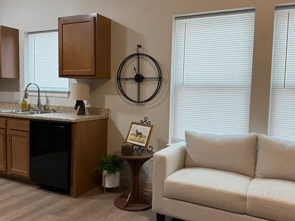 The Oaks at Woodland, 530 E High St #33c2c2521, Lexington, KY 40502