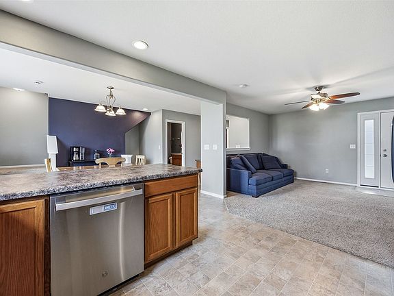 3rd image of 1557 Hunters Creek Way