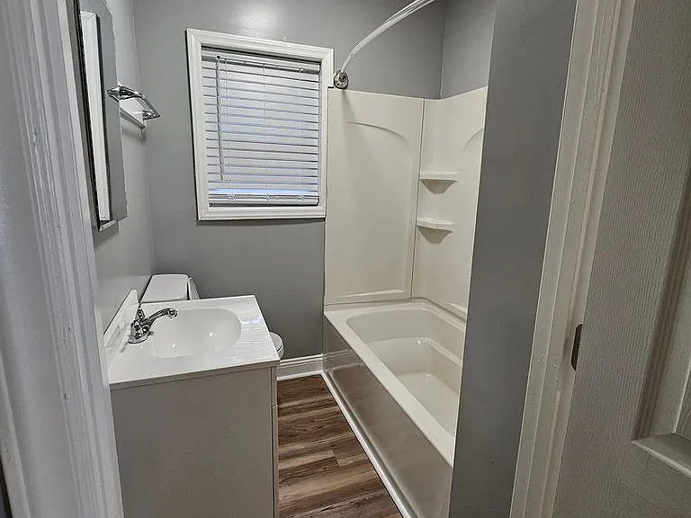 1301 Ray Ave — Photo 8