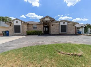104 Tours Ln, Laredo, TX 78045