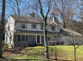 328 Swan Ct, Branchburg, NJ 08876