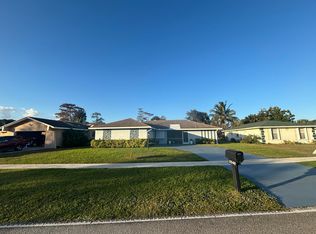 2542 S Canterbury Drive S, Riviera Beach, FL 33407