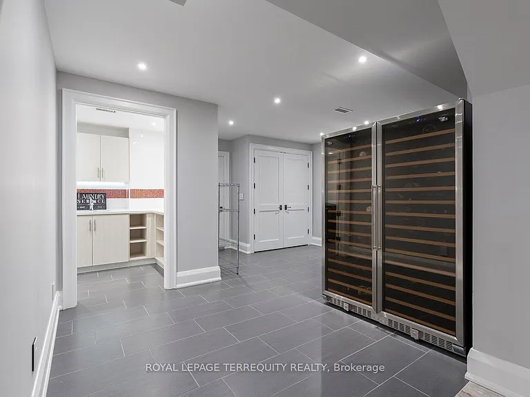 101 Chestnut Hills Pkwy — Photo 36