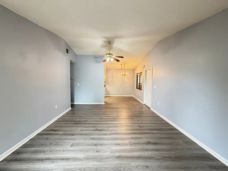 5239 Vineland Rd #A203 — Photo 3