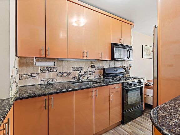 4th image of 458 Neptune Ave APT 13D