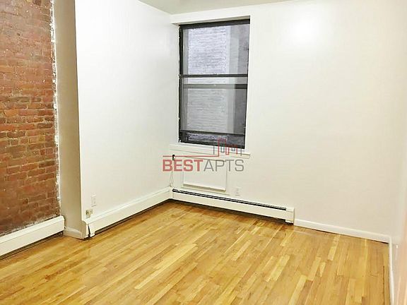 4th image of 450 W 47th St APT 1D