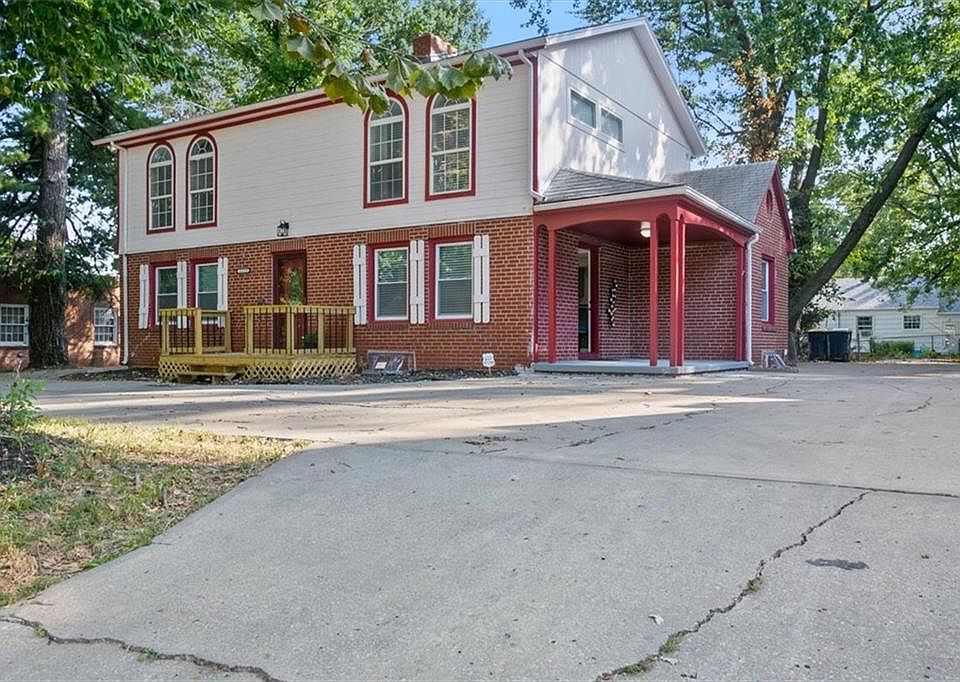 1st image of 2225 E Gregory Blvd