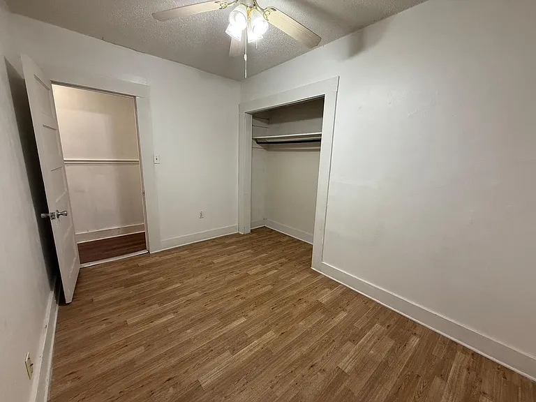 547 Commerce St — Photo 17