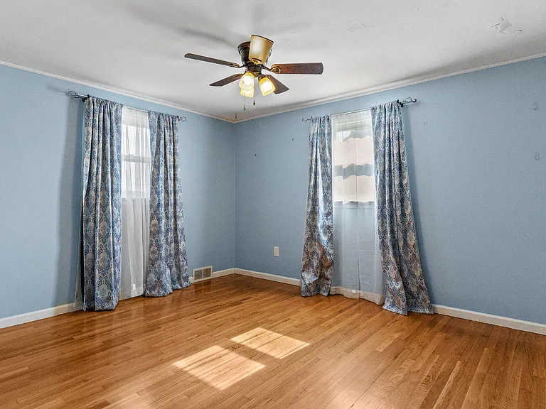 203 Ashwood Way — Photo 17