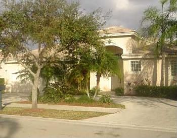 1st image of 2630 Oakbrook Ln