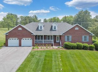 2055 Lake Vista Dr, Christiansburg, VA 24073