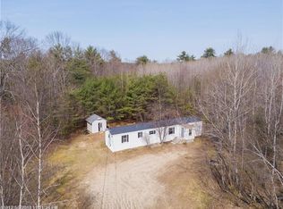 52 Summer St, Mechanic Falls, ME 04256