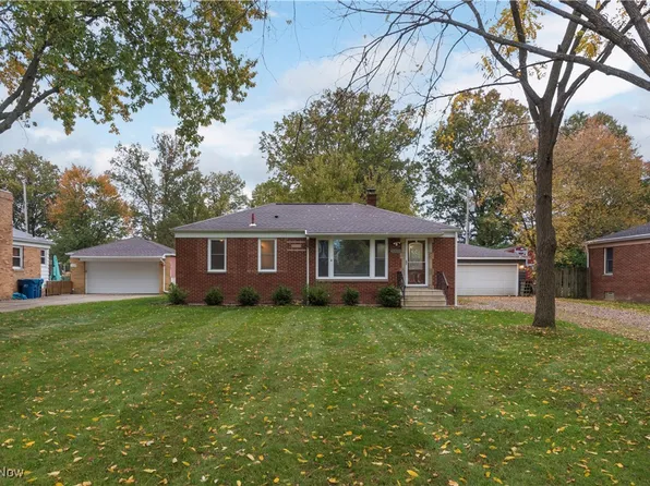 37659 Lake Dr, Avon, OH 44011