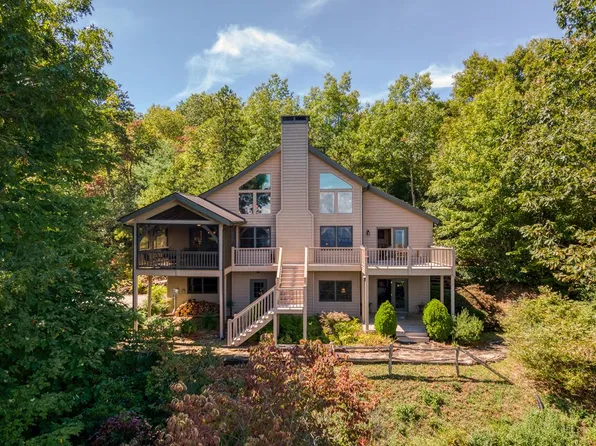 597 Baldwin Cove Rd, Franklin, NC 28734