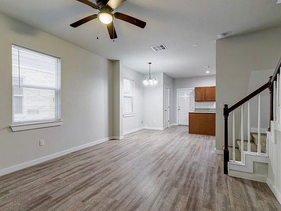3rd image of 906 Quartz Ct #402