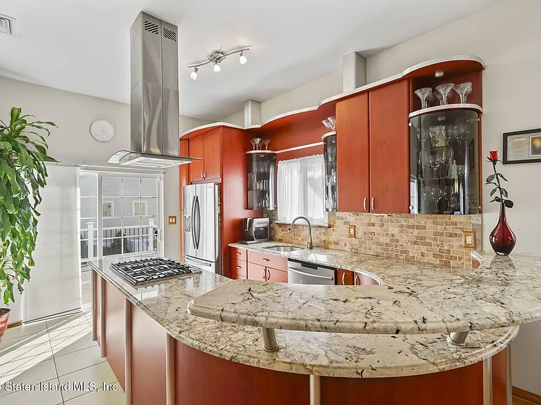 40 Devens St #1&2 — Photo 13