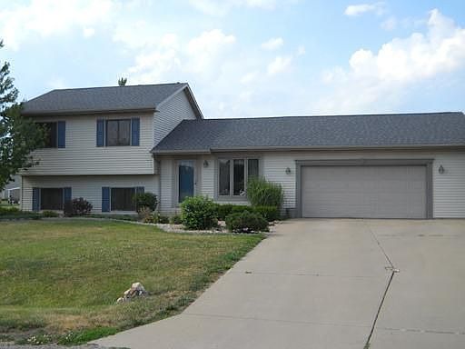 1st image of 215 Anderes Cir