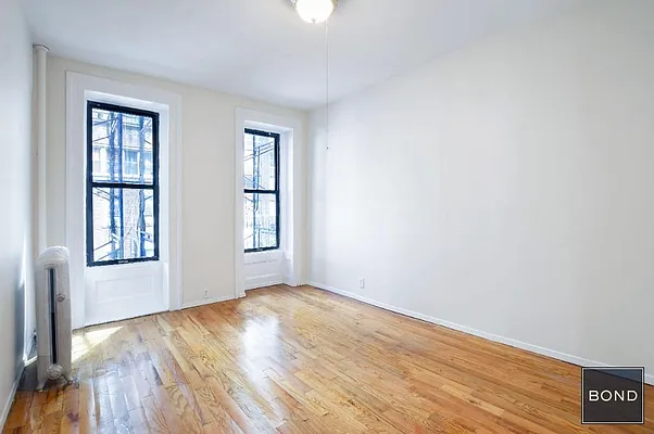 Rented by Bond New York | media 10