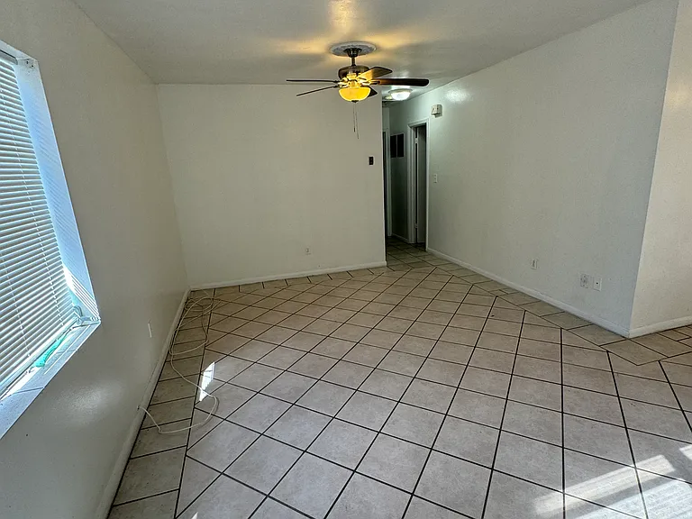 208 S Armenia Ave #2 — Photo 1