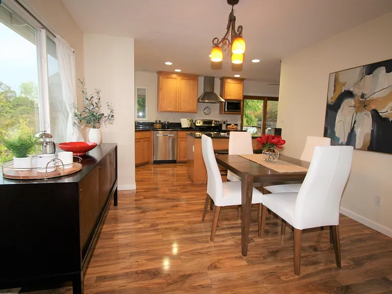 3415 Grasswood Dr — Photo 8
